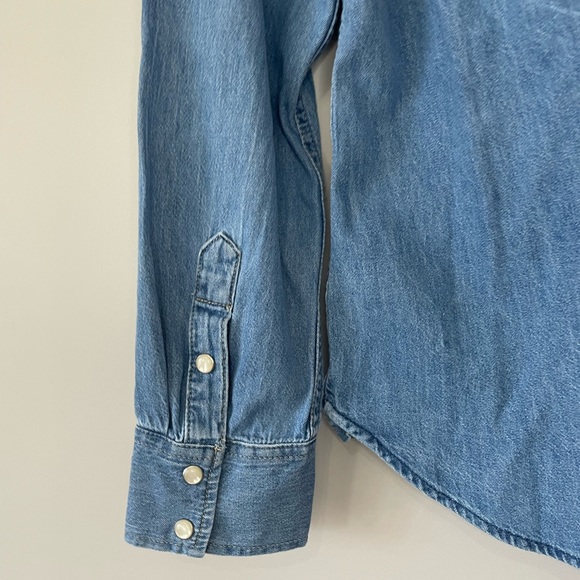 Gap NWT classic western snap button down embroidered back denim shirt sm… - Picture 8 of 8